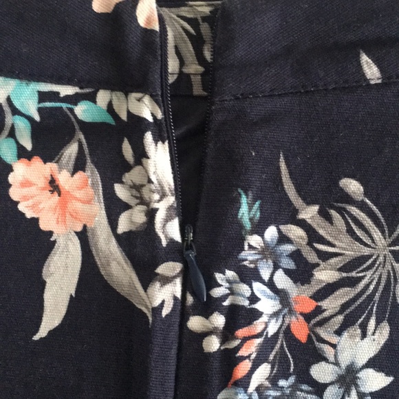 Beautiful Bershka skirt - Picture 3 of 6